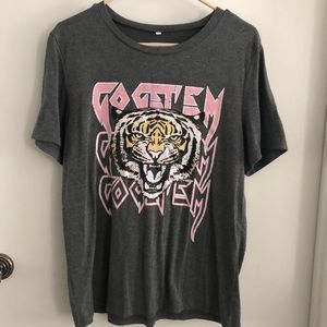 Tiger shirt